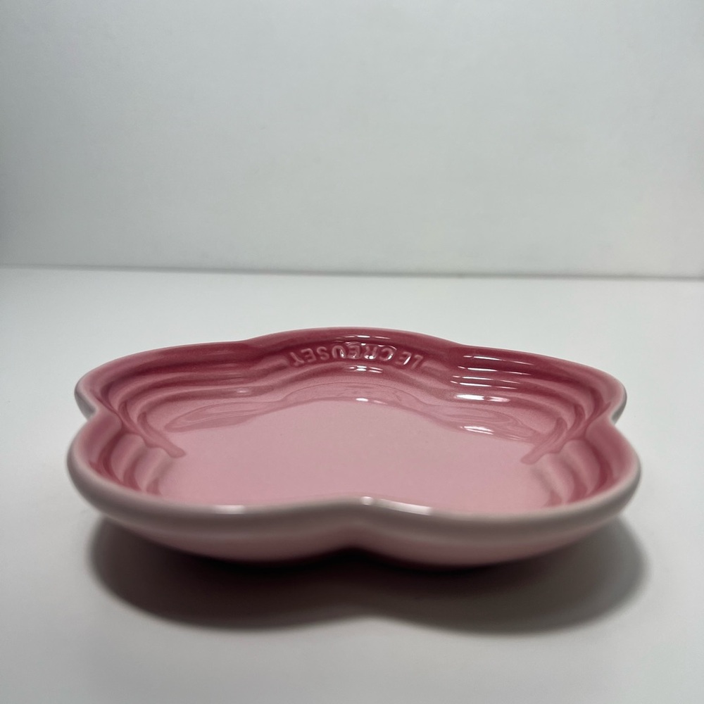 Le Creuset Stoneware Flower Petal Scalloped Trinket Dish Plate Tray - Picture 9 of 12